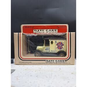 1983 Lledo England Days Gone Marcol Delivery Truck with People Figures England